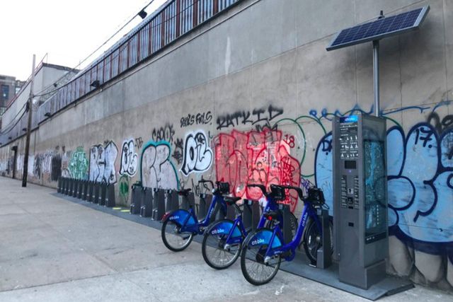 A brand spankin' new Citi Bike station at White Street and Moore Street
